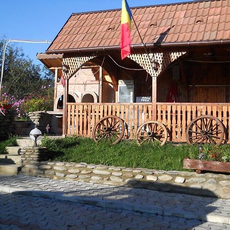 Pensiunea Roua Muntilor Sîmbăta de Sus Eksteriør billede