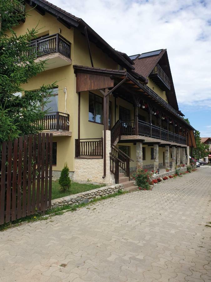 Pensiunea Roua Muntilor Sîmbăta de Sus Eksteriør billede